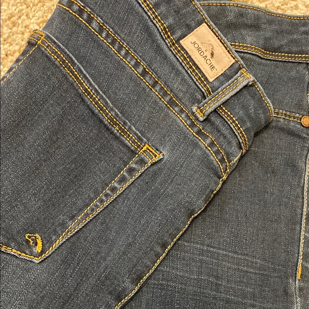 Jordache Ladies Super Skinny Jeans Style# 16-2426-LR. Size 8